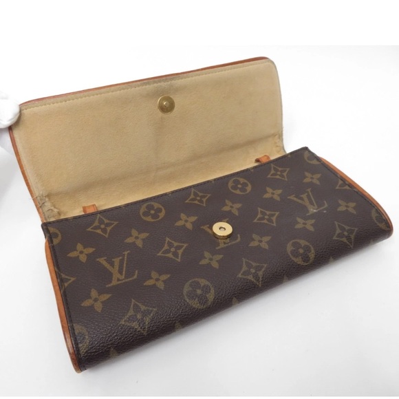 LOUIS VUITTON Pochette Twin GM Monogram Shoulder Bag - Picture 5 of 16